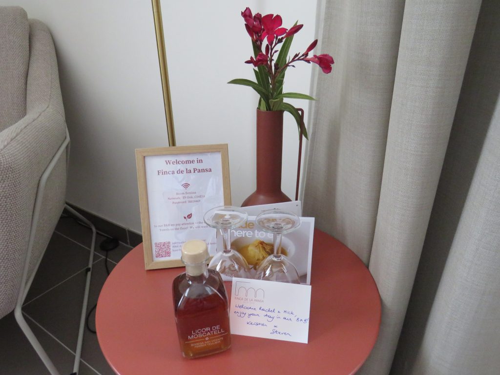 Finca de la Pansa, Welcome